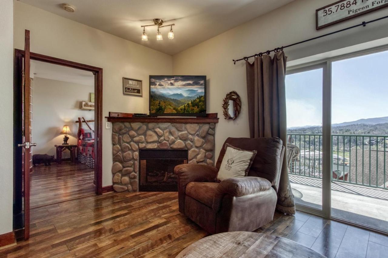 Gorgeous 2Bd 2Bth Condo With Mountain Views Pool Hot Tub Game Room Close To Parkway Pigeon Forge Dış mekan fotoğraf