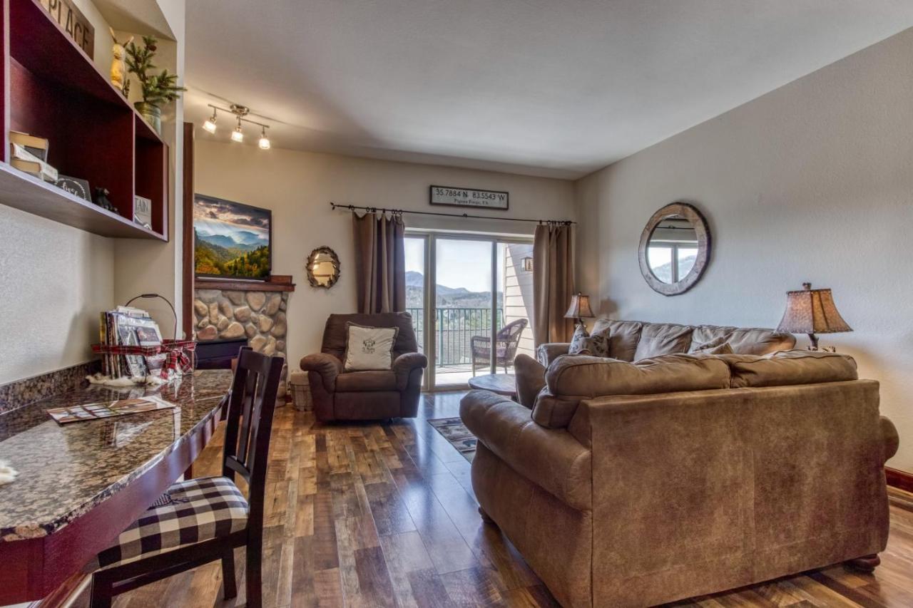 Gorgeous 2Bd 2Bth Condo With Mountain Views Pool Hot Tub Game Room Close To Parkway Pigeon Forge Dış mekan fotoğraf